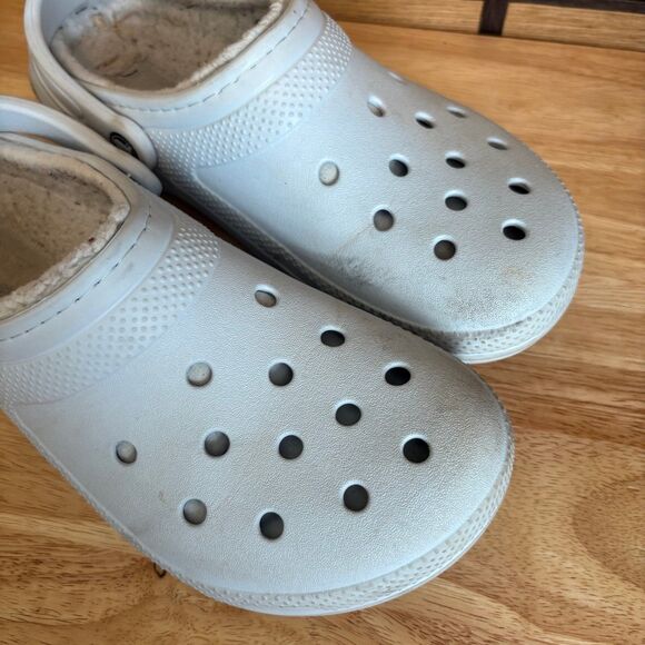 Crocs Light Blue Fur Lined Clogs W9/M7 - Picture 3 of 8